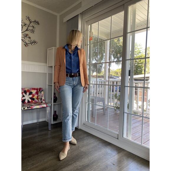 LORO PIANA is a chic single-breasted blazer made of wool and cashmere. - Picture 2 of 16